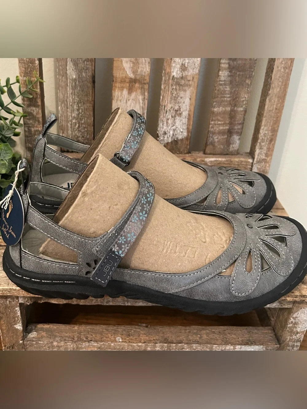 JBU Jambu Wildflower Flats, Encore Mary Jane Hook Loop Closure, Gray, Sz 6.5 NWT